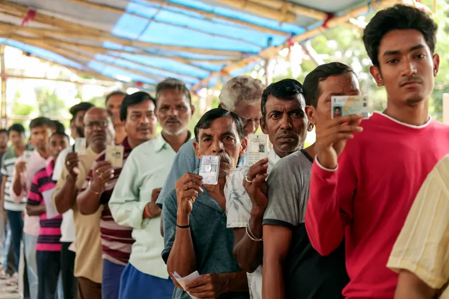 ക്രമക്കേട് നടന്നതായി റിപ്പോർട്ട്; ബംഗാളിലെ 15 ബൂത്തുകളിൽ റീപോളിങ്ങിന് ഉത്തരവിട്ട് ഇലക്ഷൻ കമ്മീഷൻ