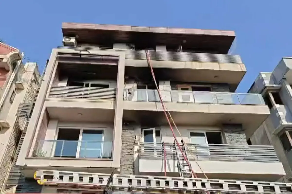 Delhi building fire