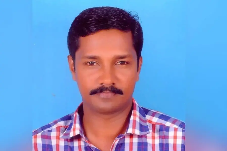 സ്കൂട്ടറിൽ കാറിടിച്ച് അപകടം; യാത്രികനായ ഗതാഗത കമ്മീഷണറേറ്റിലെ ഉദ്യോഗസ്ഥൻ മരിച്ചു