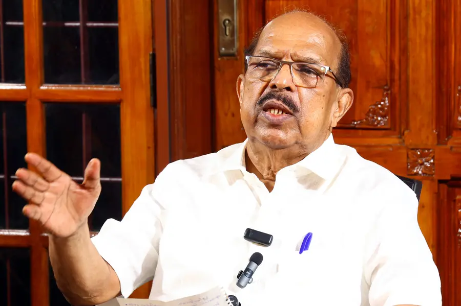 ചെങ്കൊടി താഴെവെച്ച് ചെങ്കോട്ട പിടിച്ച് പഴയ സഖാവ്; ഇരുപത് വർഷത്തിനുശേഷം അമ്പലപ്പുഴയിൽ യുഡിഎഫ്