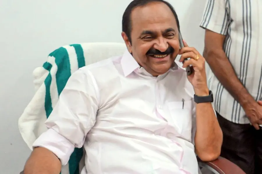 തളർന്നുപോയ മുന്നണിക്ക് സതീശന്റെ ഒറ്റമൂലി; ഇനി വനവാസമല്ല, സിംഹാസനം; സെഞ്ചുറിയോടെ വാക്കുപാലിച്ച നായകൻ