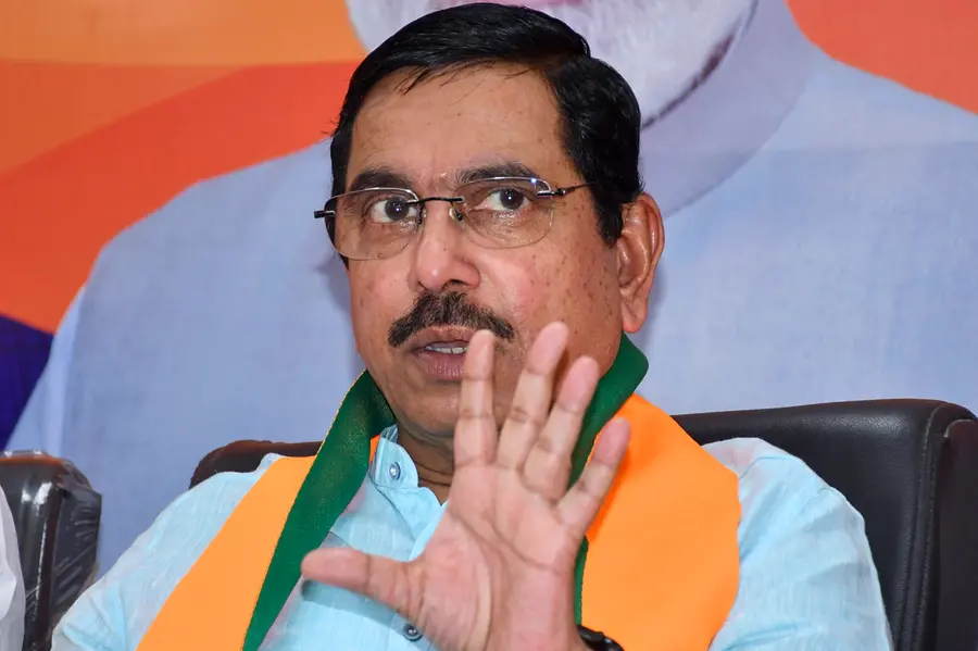 Congress has 'no existence' outside Kerala, says Pralhad Joshi