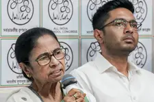 ഇവിഎമ്മിൽ കൃത്രിമം കാണിച്ചിട്ടുണ്ടാകില്ല,പക്ഷേ അത് മാറ്റി സ്ഥാപിക്കാൻ കഴിയും- അഭിഷേക് ബാനർജി