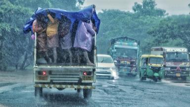 സംസ്ഥാനത്ത് ശക്തമായ മഴയ്ക്ക് സാധ്യത; ആറുജില്ലകളിൽ യെല്ലോ അലർട്ട്, ഇടിമിന്നൽ ജാഗ്രത