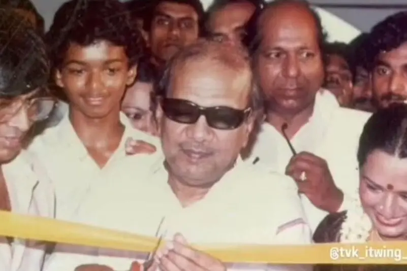 ‘ആ കുട്ടി ഒരുനാൾ DMKയെ തകർക്കുമെന്ന് കലൈഞ്ജർ സ്വപ്നത്തിൽപോലും കരുതിയിട്ടുണ്ടാകില്ല’,വൈറലായി ഫോട്ടോ