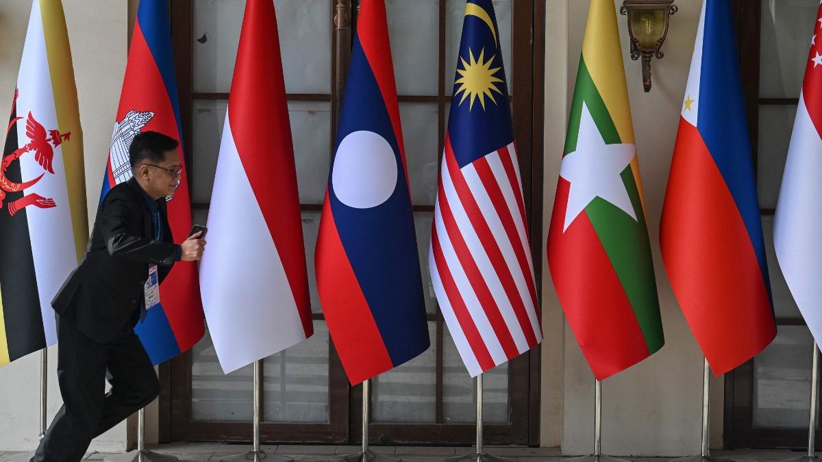 ASEAN leaders gather in Philippines amid Middle East crisis and regional tensions