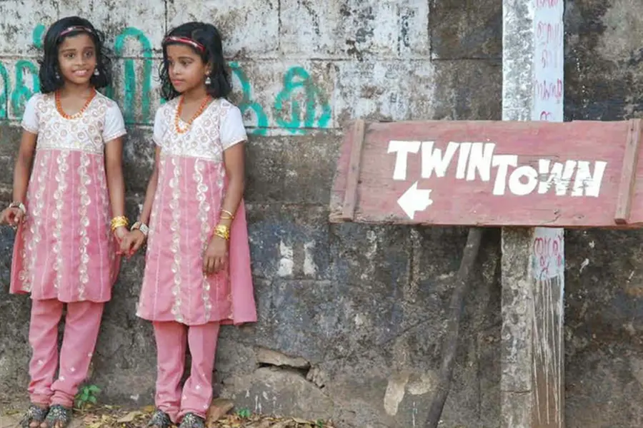 മലപ്പുറത്തെ 'ഇരട്ടകളുടെ ഗ്രാമം;' ഒരേ മുഖങ്ങൾ, ജോഡികളായി പോകുന്ന കാഴ്ച വീണ്ടും ശ്രദ്ധനേടുന്നു