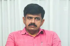 സന്ദീപ് വാരിയരുടെ പോസ്റ്റർ വാട്സാപ്പ് സ്റ്റാറ്റസാക്കിയ CPM മുൻ ബ്രാഞ്ച് സെക്രട്ടറിക്ക് മർദനമേറ്റു