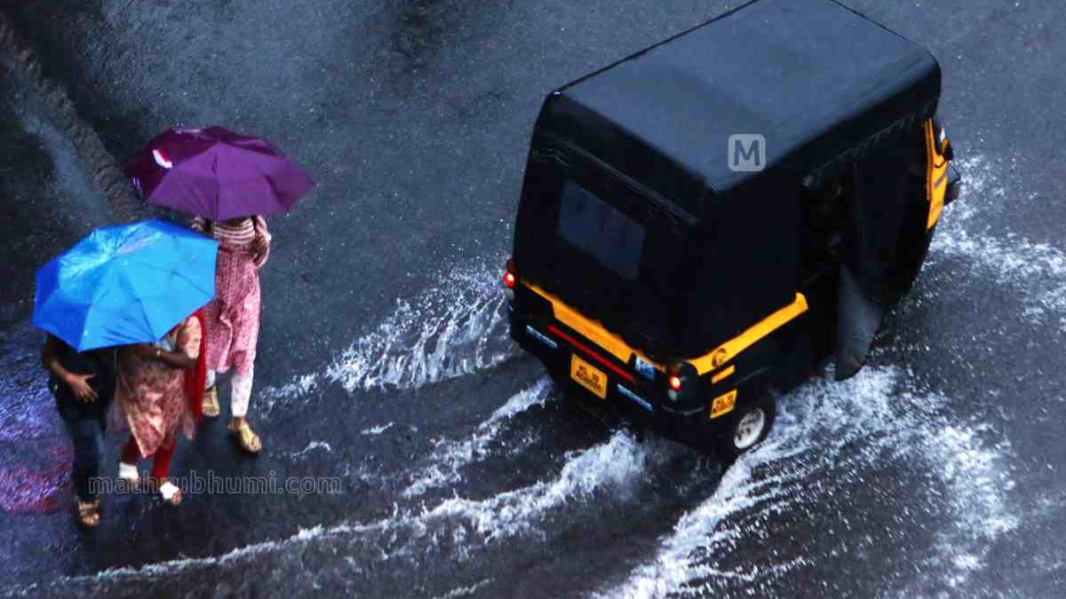 സംസ്ഥാനത്ത് വേനൽമഴ കനക്കും; അടുത്ത അഞ്ച് ദിവസം ശക്തമായ മഴയ്ക്ക് സാധ്യത, ഏഴ് ജില്ലകളിൽ മഞ്ഞ അലേർട്ട്