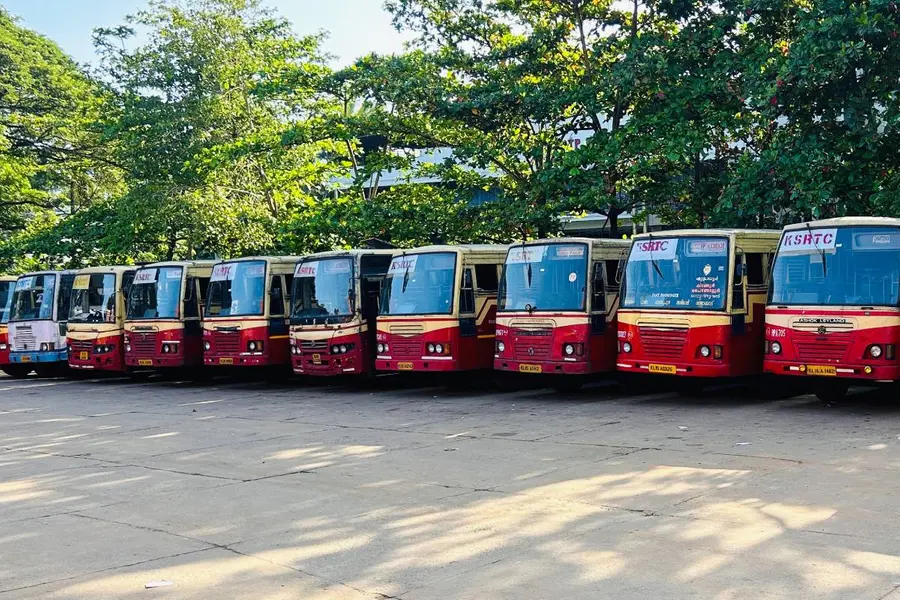 സൗജന്യയാത്ര; സ്ത്രീ-പുരുഷ യാത്രക്കാരുടെ കണക്കെടുക്കാൻ കെ.എസ്.ആർ.ടി.സി.