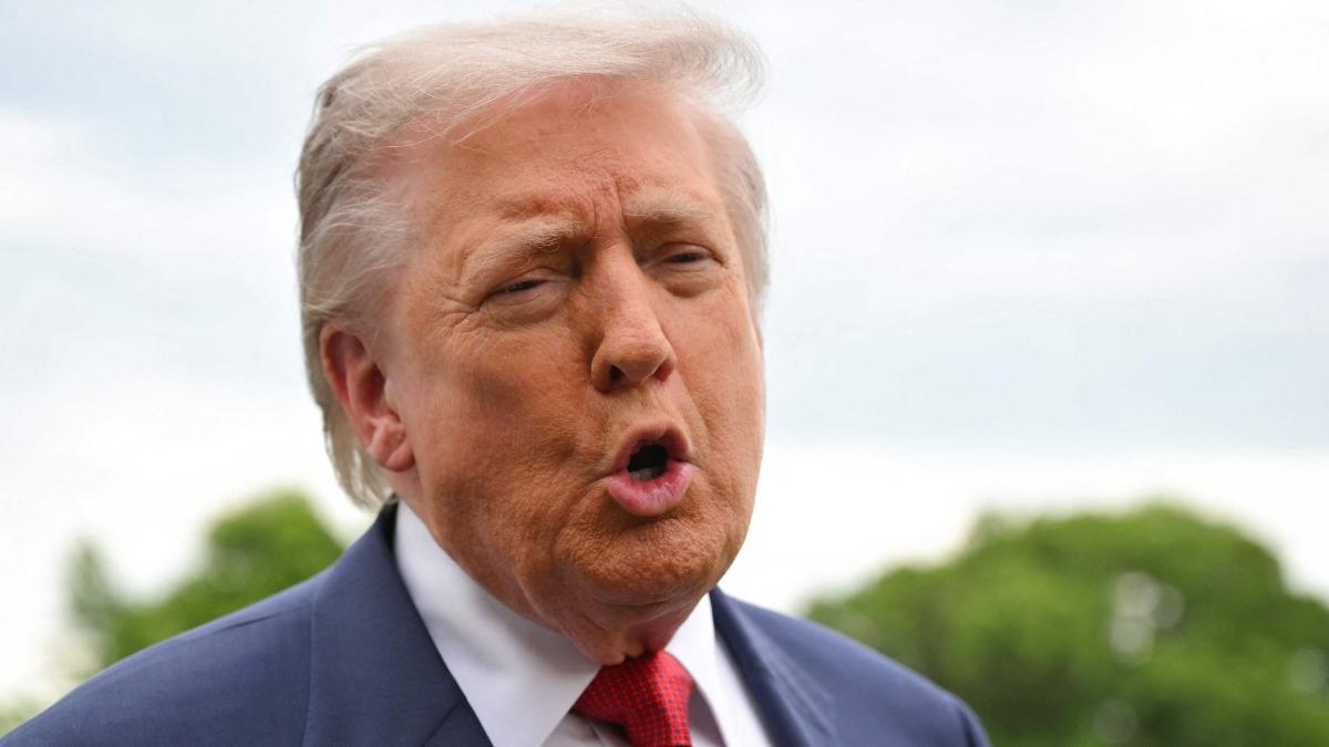 US President Trump announces a 3-day Russia-Ukraine ceasefire from May 9-11, 2026. Read the latest updates on peace negotiations and prisoner exchange plans.