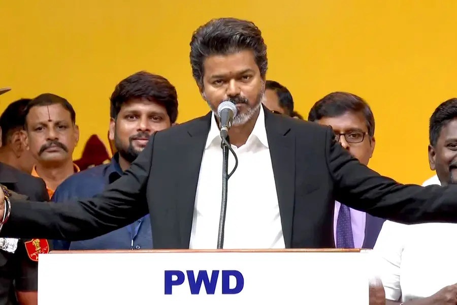 ‘ഞാൻ തെറ്റ് ചെയ്യില്ല, ചെയ്യുന്നവരെ വെറുതെ വിടില്ല’ -നയം വ്യക്തമാക്കി വിജയ്