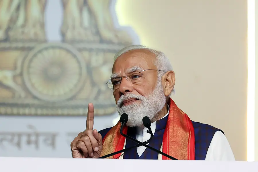 ‘വിദേശയാത്രകൾക്കും സ്വർണം വാങ്ങുന്നതിനും നിയന്ത്രണം വേണം’; വിലക്കയറ്റം തടയാൻ നിർദേശങ്ങളുമായി മോദി