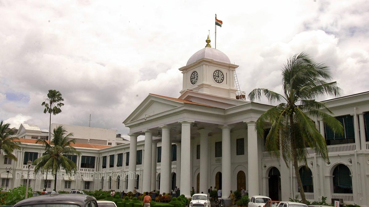 Before government formation, Kerala sees sweeping mass transfers in key departments