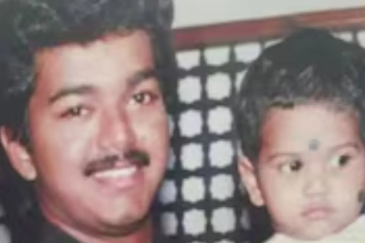 Vijay with young Sabarinathan | Photo:X