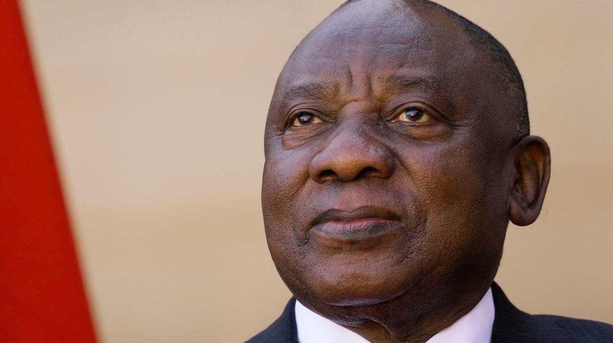 Why is South African President Cyril Ramaphosa facing impeachment calls?