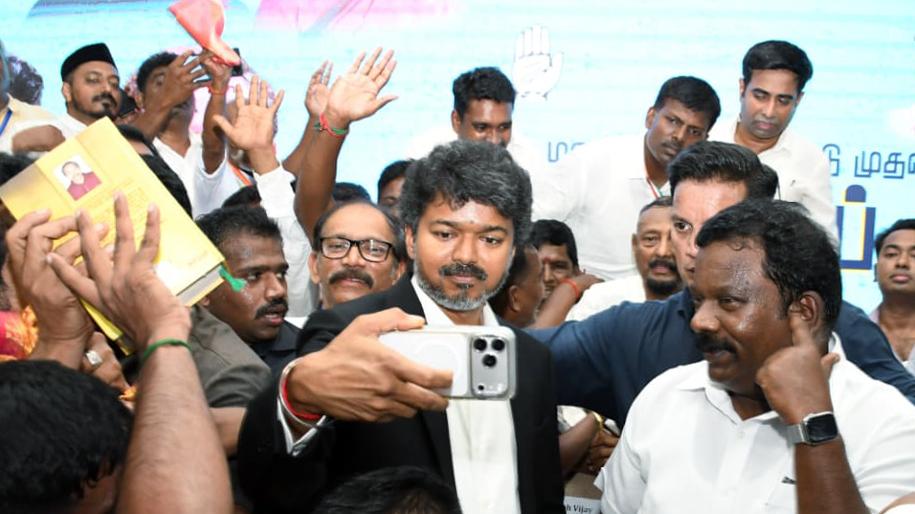 Chennai, May 12 (ANI): Tamil Nadu Chief Minister Vijay takes a group selfie with the office bearers of the Tamil Nadu Congress Committee as he visits the Sathyamurthy Bhavan, in Chennai on Tuesday. Tamil Nadu Congress Committee President K. Selvaperunthagai also present. (@INCTamilNadu/ANI Photo)