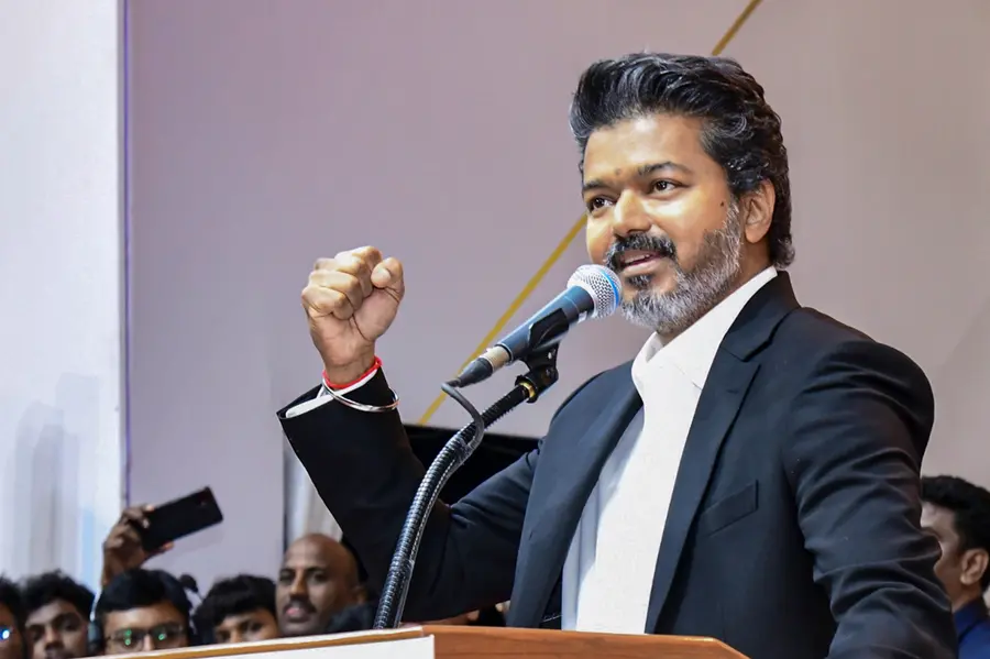 ദാരിദ്ര്യത്തെക്കുറിച്ചുള്ള പരാമർശം: വിജയ് പറഞ്ഞത് നുണയെന്ന് സഹപാഠി