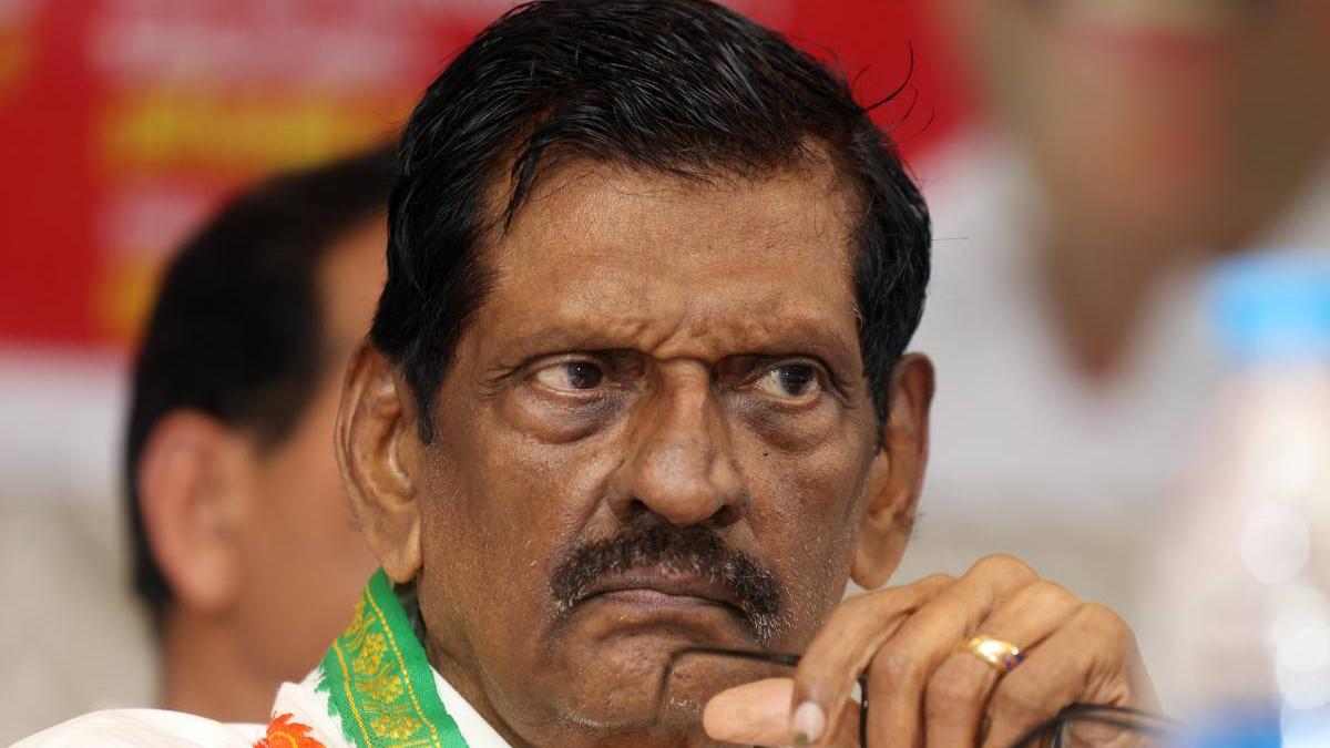 മുഖ്യമന്ത്രിയെ എം.എൽ.എമാരിൽ നിന്ന് തിരഞ്ഞെടുക്കണം: കോൺഗ്രസ് നേതൃത്വത്തോട് പി.ജെ. ജോസഫ്
