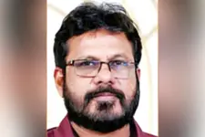 കൃഷിയിടത്തിൽ പെരുന്തേനീച്ചയുടെ ആക്രമണം, അധ്യാപകൻ മരിച്ചു