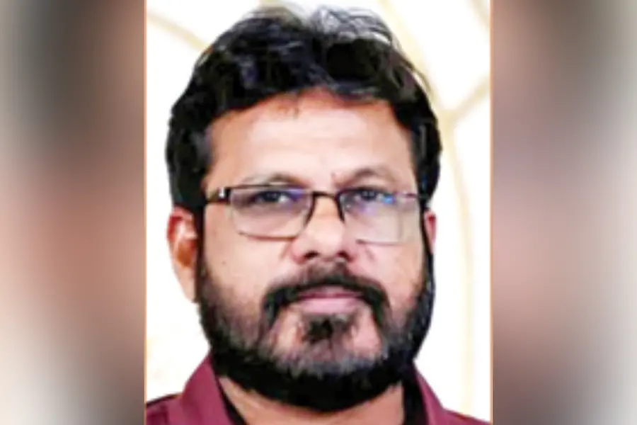 കൃഷിയിടത്തിൽ പെരുന്തേനീച്ചയുടെ ആക്രമണം, അധ്യാപകൻ മരിച്ചു