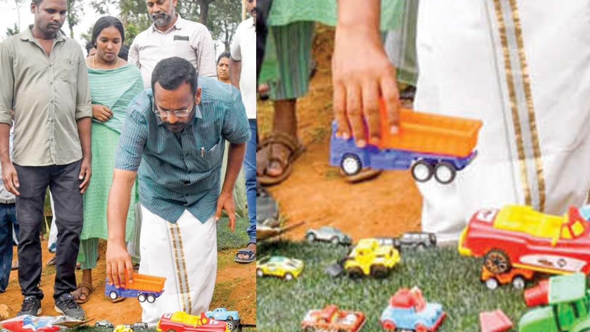 പുത്തുമലയിലെ കുരുന്നുകളുടെ ഓർമ്മയ്ക്കായി കളിപ്പാട്ടങ്ങളുമായി കെ. രാജൻ