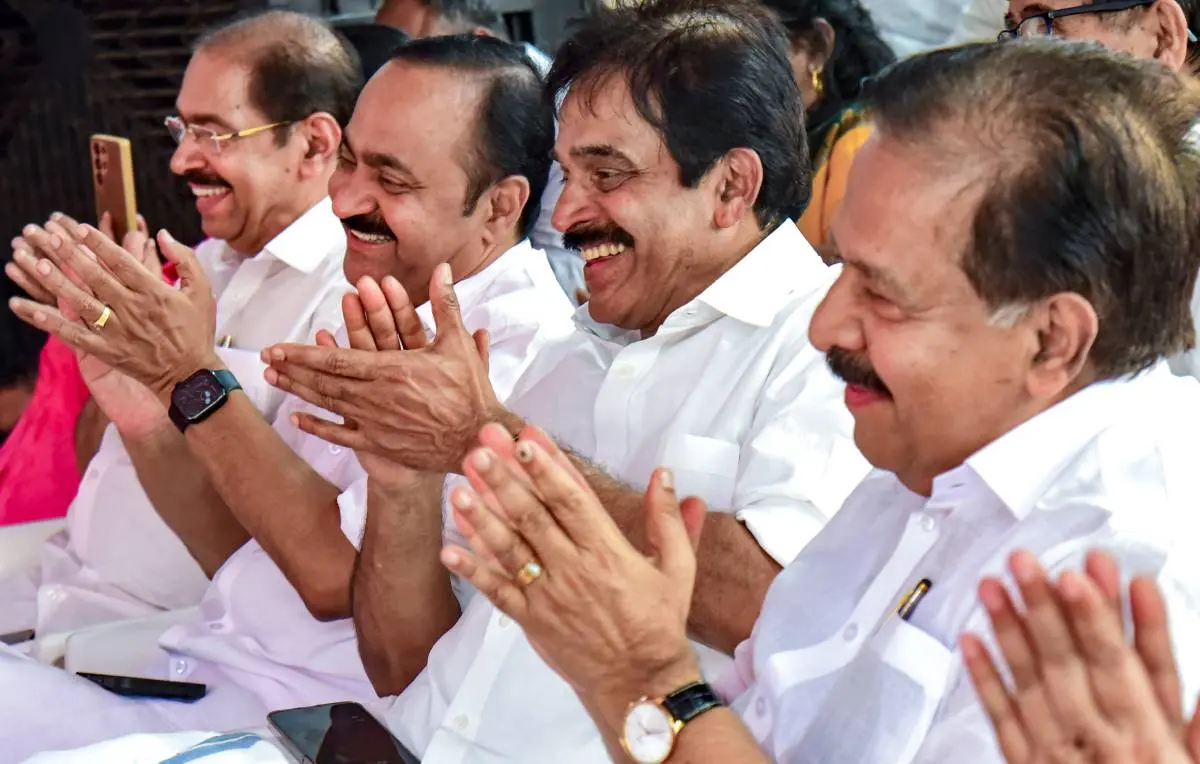 കെപിസിസി പ്രസിഡന്റ് സണ്ണി ജോസഫ്, പ്രതിപക്ഷ നേതാവ് വി.ഡി. സതീശൻ, കെ.സി. വേണുഗോപാൽ എം.പി., രമേശ് ചെന്നിത്തല എം.എൽ.എ. എന്നിവർ | Photo: PTI