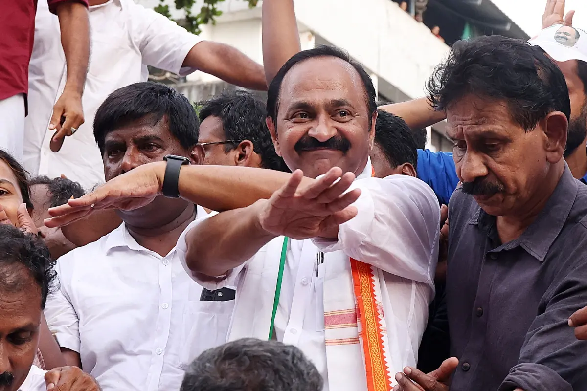 At the concluding rally held in Paravur, V. D. Satheesan along with party workers.