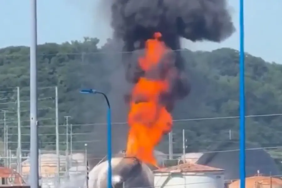 Oklahoma refinery fire: Giant flames and black smoke engulf