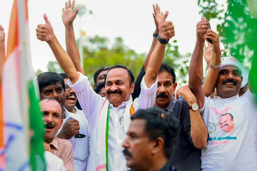 ഒറ്റയ്ക്ക് പടവെട്ടി വന്നവൻ ഒരു ജനതയുടെ പ്രതീക്ഷയായി മാറി, കോൺഗ്രസ് വഴങ്ങി
