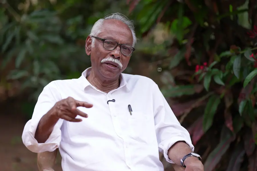 നോക്കുകൂലി വാങ്ങാൻ വന്നയാളെപ്പോലെയാണ് കെ സി വേണുഗോപാൽ തോന്നിച്ചത്; ഹൈക്കമാൻഡല്ല ജനങ്ങളാണ് പരമാധികാരി