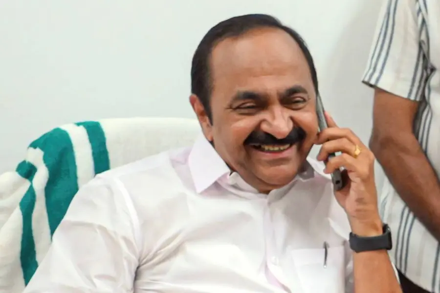 പരീക്ഷാഫലം ജീവിതത്തിന്റെ അവസാനമല്ല; കുട്ടികളെ ഹൃദയത്തോട് ചേർത്തുപിടിച്ച് നിയുക്ത മുഖ്യമന്ത്രി