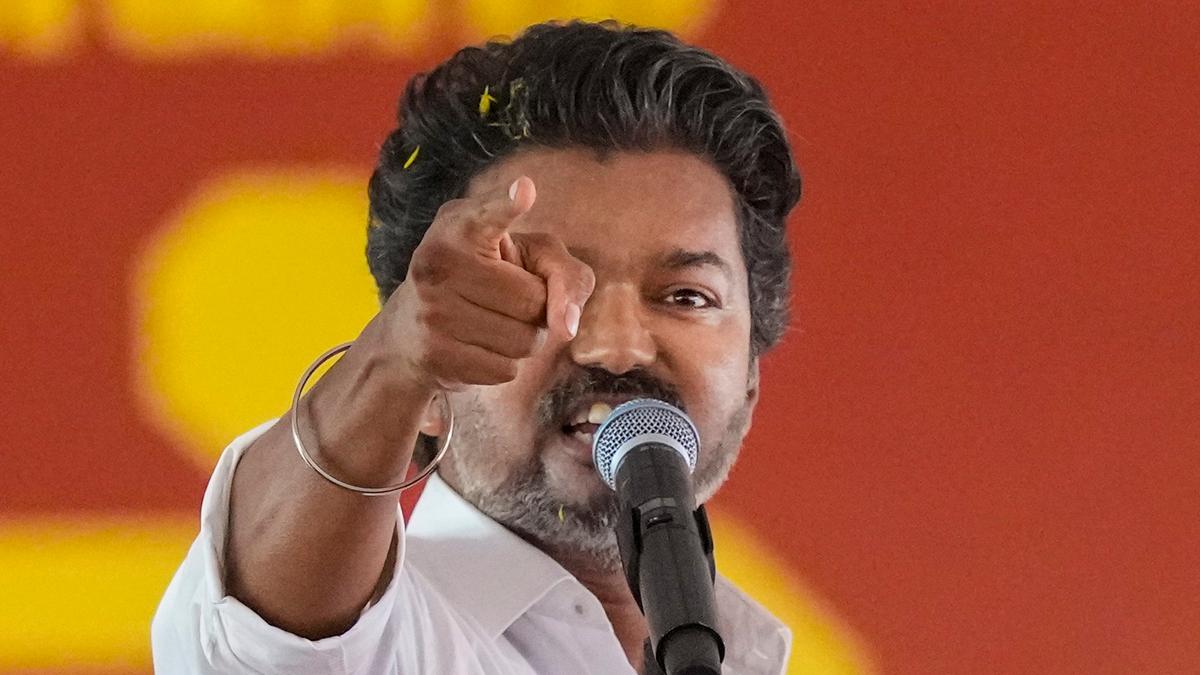 പെട്രോൾ, ഡീസൽ വിലവർധന: കേന്ദ്രസർക്കാരിനെതിരെ രൂക്ഷവിമർശനവുമായി തമിഴ്‌നാട് മുഖ്യമന്ത്രി വിജയ്