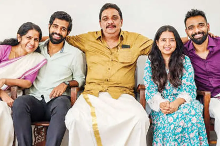 2011-ൽ ഉമ്മൻചാണ്ടി മന്ത്രിസഭയിൽ; ടീം വിഡിഎസ്സിലുമുണ്ട് ഷിബു ബേബി ജോൺ