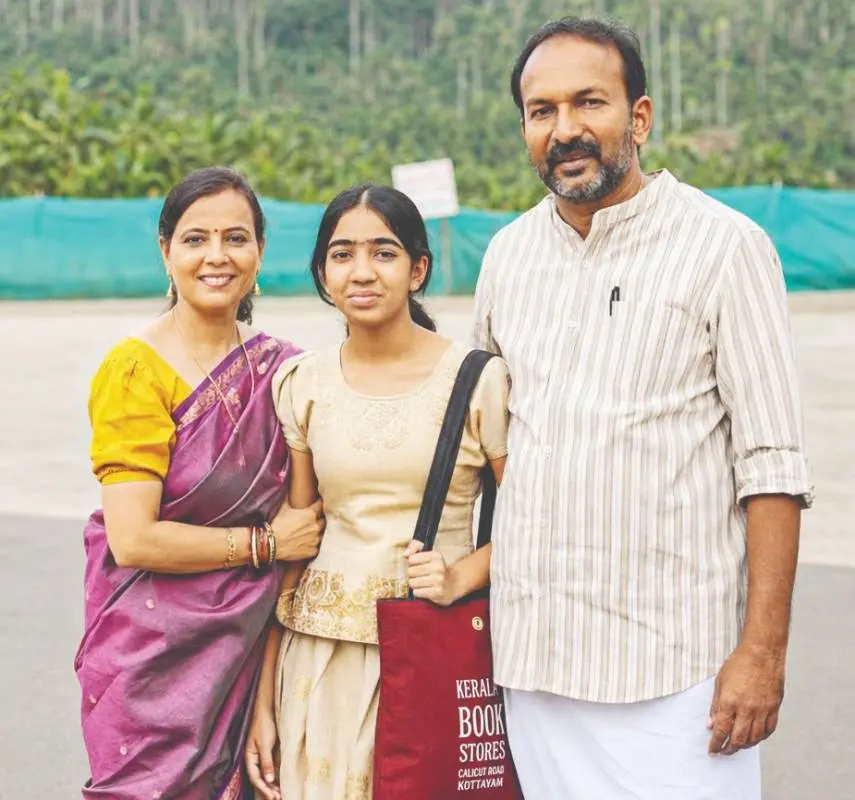 പി.സി. വിഷ്ണുനാഥ് കുടുംബത്തോടൊപ്പം