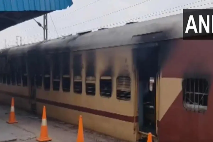 bihar-train-fire