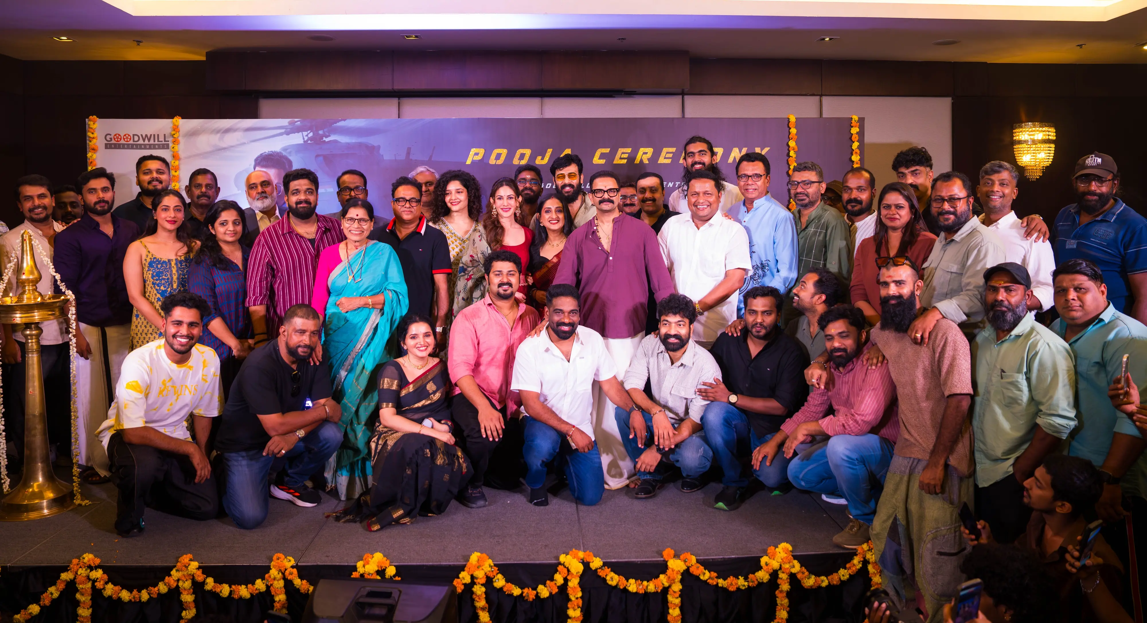 ഓപ്പറേഷൻ ത്രാൾ എന്ന ചിത്രത്തിന്റെ പൂജ ചടങ്ങിൽനിന്ന് | ഫോട്ടോ: അറേഞ്ച്ഡ്