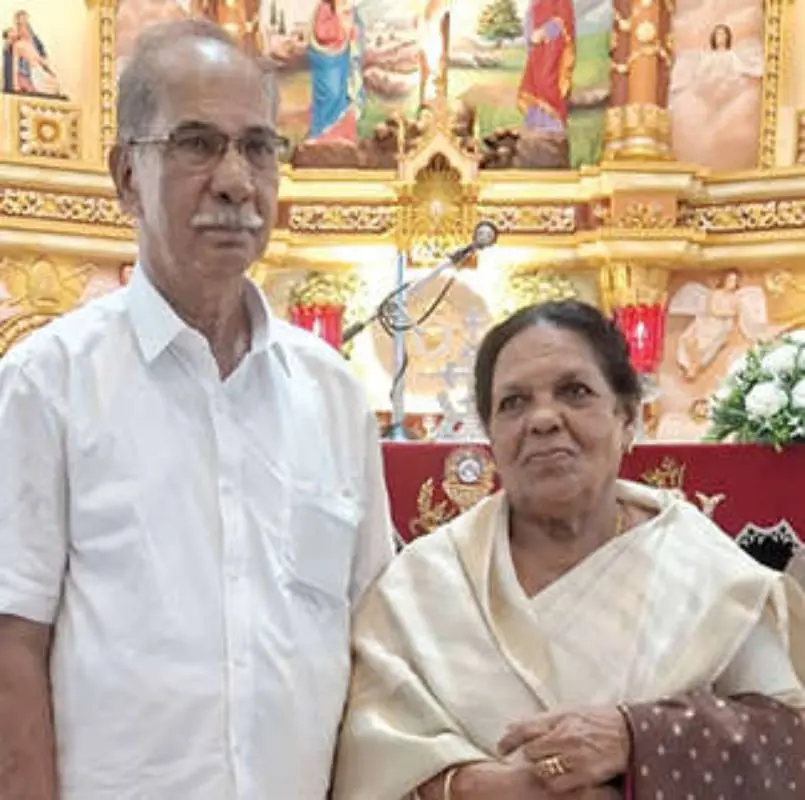 കല്ലറ സെയ്ന്റ് മേരീസ് പുത്തൻപള്ളിയിൽ വിവാഹിതരായ തോമസും ലീലാമ്മയും
