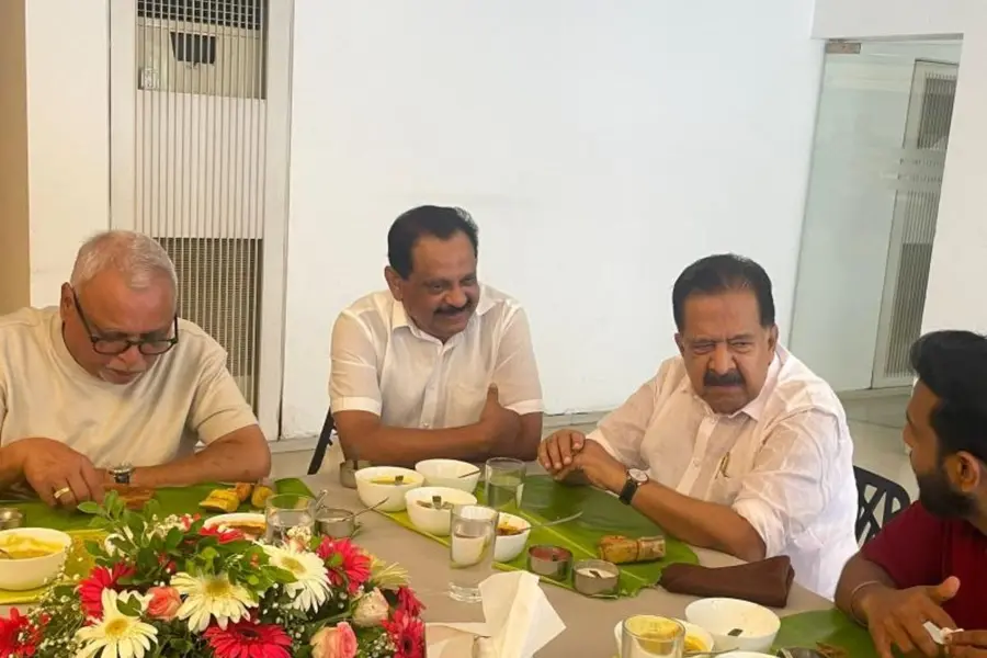 Ministers with Mathrubhumi Managing Director M.V. Shreyams Kumar