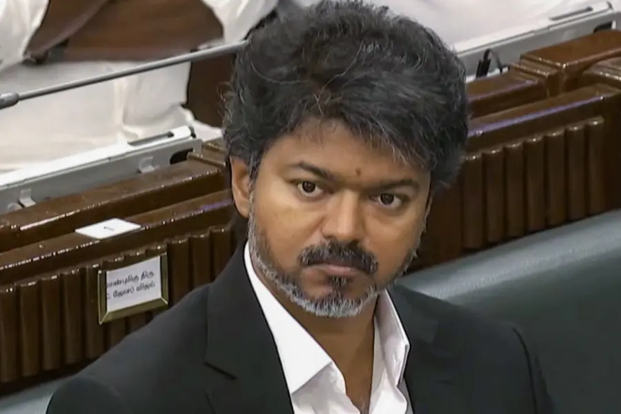 LTTE തലവനായിരുന്ന വേലുപ്പിള്ള പ്രഭാകരന് ആദരമർപ്പിച്ച് വിജയ്, തമിഴ്നാട്ടിൽ വൻ രാഷ്ട്രീയ വിവാദം