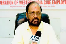 ‘ദുരിതം പരിഹരിച്ചില്ലെങ്കിൽ ബോളിവുഡ് സ്തംഭിപ്പിക്കും’; മുന്നറിയിപ്പുമായി തൊഴിലാളി സംഘടന