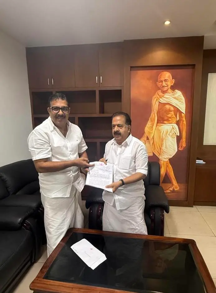 കാഫിര് സ്ക്രീന്ഷോട്ട് കേസില് അന്വേഷണം ഊര്ജിതമാക്കണമെന്ന് ആവശ്യപ്പെട്ട് കുറ്റ്യാടി എംഎല്എ പാറക്കല് അബ്ദുള്ള ആഭ്യന്തരമന്ത്രി രമേശ് ചെന്നിത്തലയ്ക്ക് കത്ത് നല്കുന്നു