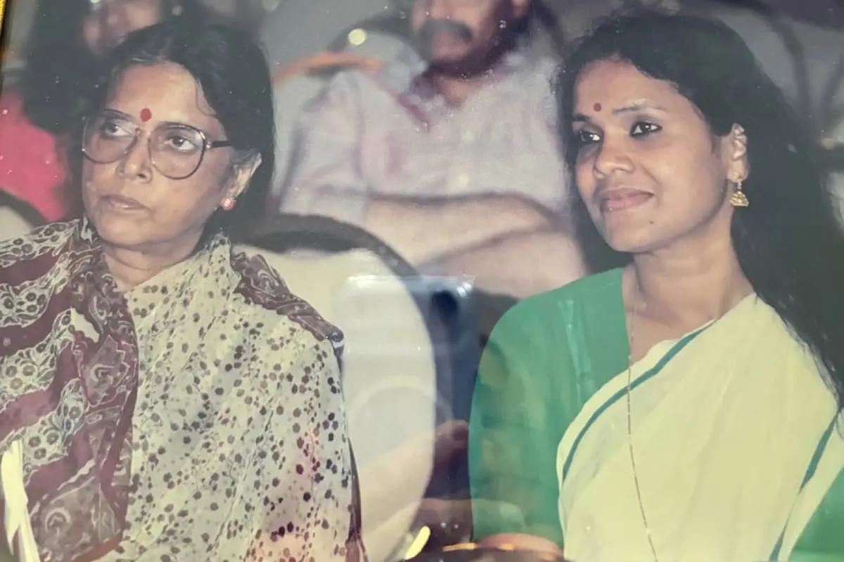 സുഗതകുമാരിയുടേയും വത്സലശേഖറിന്റേയും ആദ്യത്തെ കൂടിക്കാഴ്ചയിൽ നിന്നുള്ള ചിത്രം