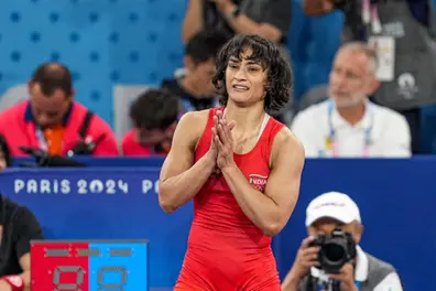 Delhi HC allows Vinesh Phogat in Asian Games trials, slams WFI policy