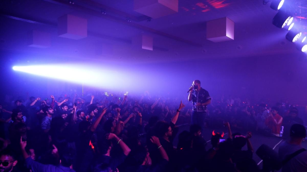 Thaikkudam Bridge performs live as CoFee Fintech celebrates 1000-client milestone