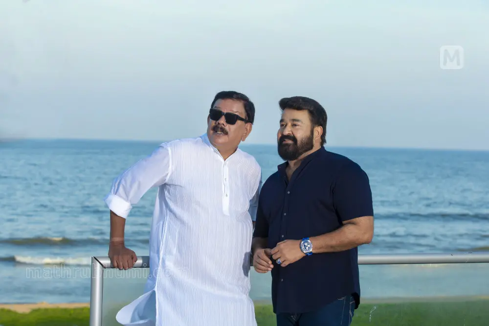 Mohanlal with director Priyadarshan | B Muralikrishnan