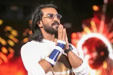 ജസ്പ്രീത് ബുംറയെ ഫുട്ബോൾ കളിക്കാരനെന്ന് വിളിച്ച് രാം ചരൺ, പിന്നീട് ക്ഷമ ചോദിച്ചു