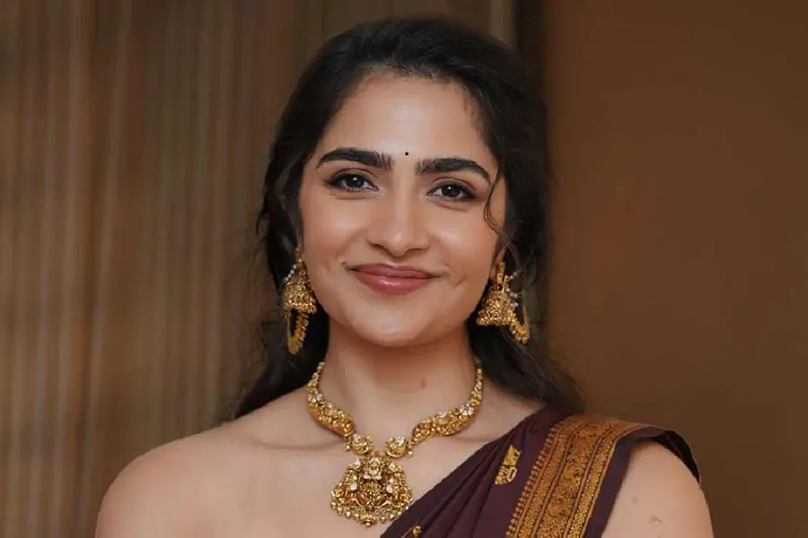 വ്യാജ ബിക്കിനി ചിത്രങ്ങൾ; സൈബർ സെല്ലിൽ പരാതി നൽകി രുക്മിണി വസന്ത്