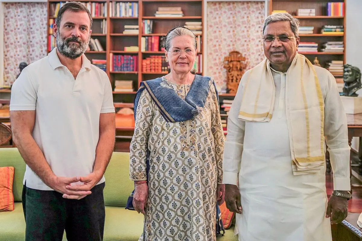 Siddaramaiah with Rahul and Sonia Gandhi in Delhi | File photo: ANI