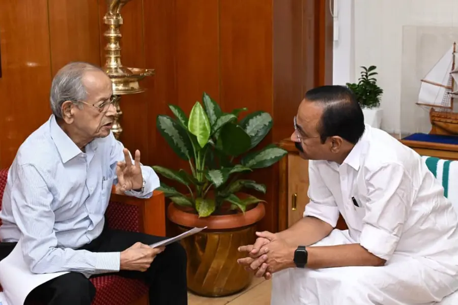 അതിവേഗ റെയിൽപാത: മുഖ്യമന്ത്രിയുമായി കൂടിക്കാഴ്ച നടത്തി ഇ. ശ്രീധരൻ; റിപ്പോർട്ട് കൈമാറി